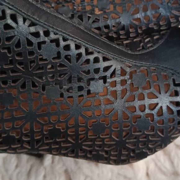 Badgley Mischka ankle heels - Picture 8 of 8